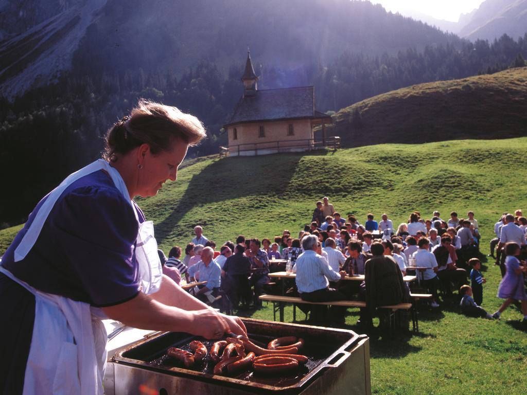 Sporthotel Krone Schoppernau Buitenkant foto