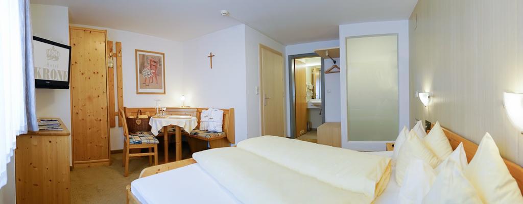 Sporthotel Krone Schoppernau Kamer foto